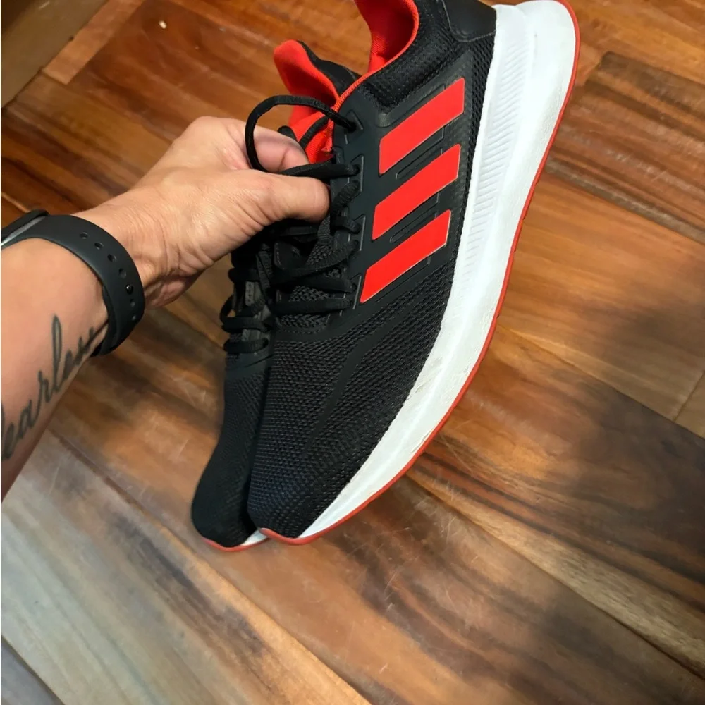 Adidas Running Shoes Men’s 10 Black Red Athletic Sneakers Lightweight ‎ (s9)